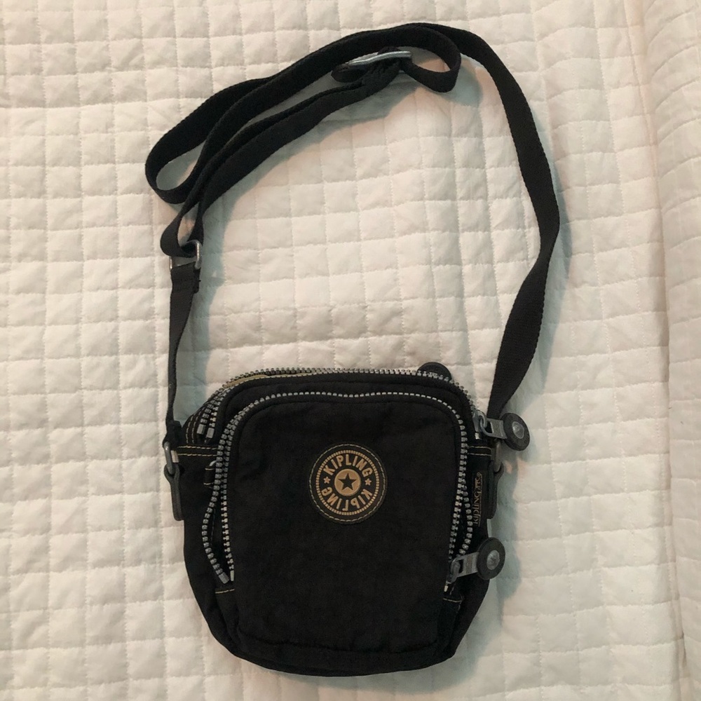 Great for daily wear black crossbody